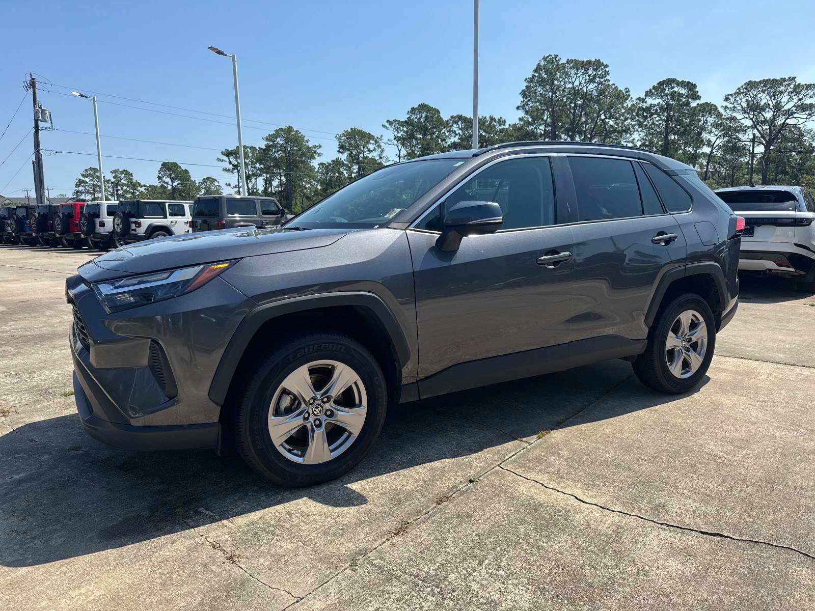 Used 2024 Toyota RAV4 XLE FWD image 7