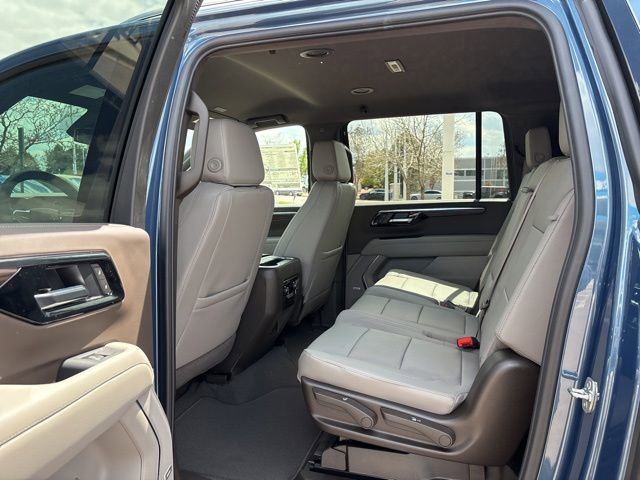 New 2026 Chevrolet Suburban LT w/ Comfort Package AWD/4WD image 8