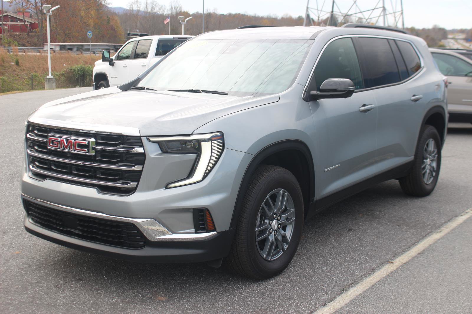 New 2025 GMC Acadia Elevation image 3