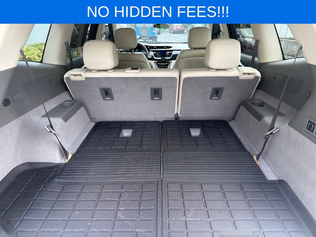 Used 2025 Cadillac XT6 Premium Luxury w/ LPO, Floor Liner Package FWD image 7