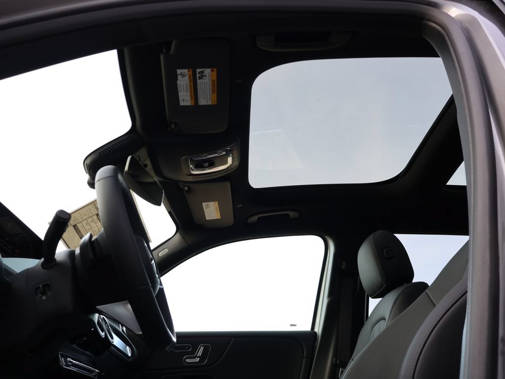 New 2026 Mercedes-Benz GLB 250 4MATIC image 40