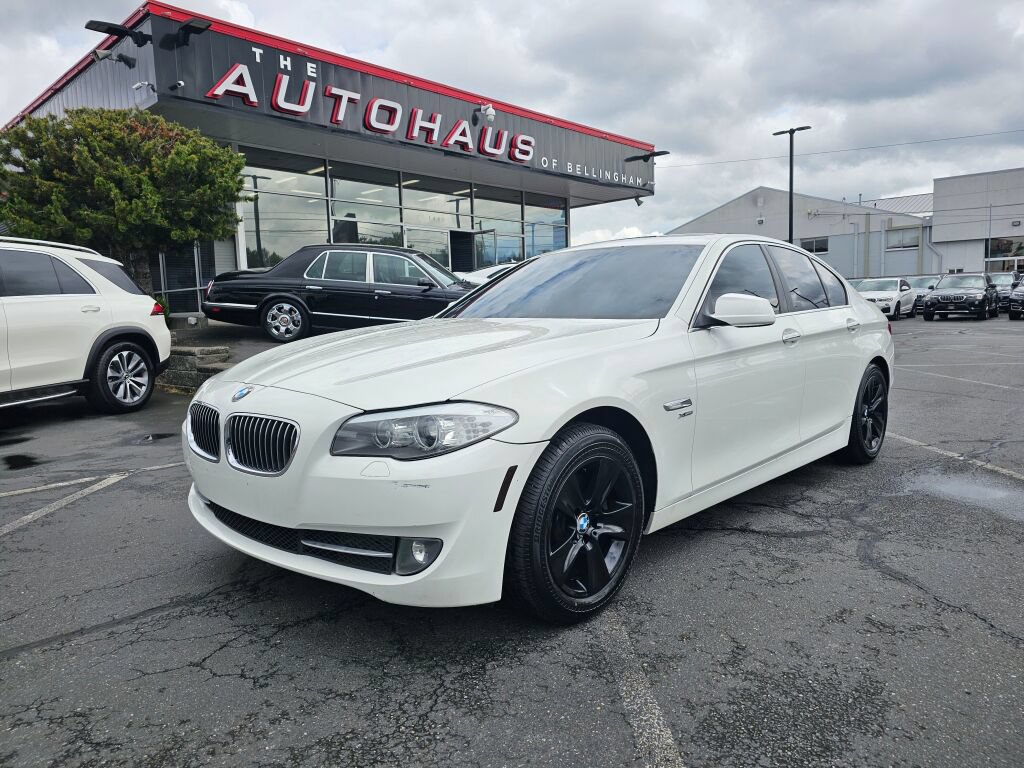 Used 2012 BMW 528i xDrive Sedan AWD/4WD image 1