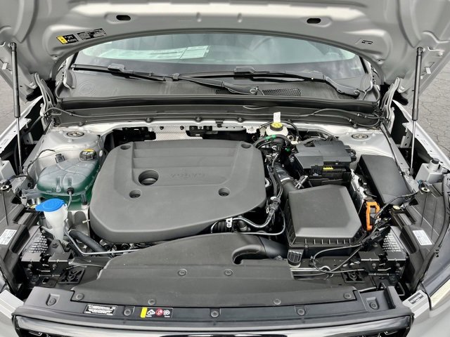 New 2025 Volvo XC40 B5 Ultra w/ Climate Package image 24