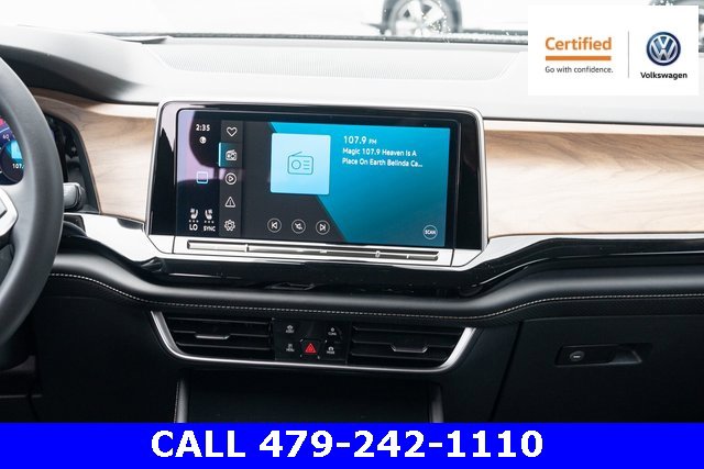 Certified 2024 Volkswagen Atlas SE w/ Black Wheel Package image 32