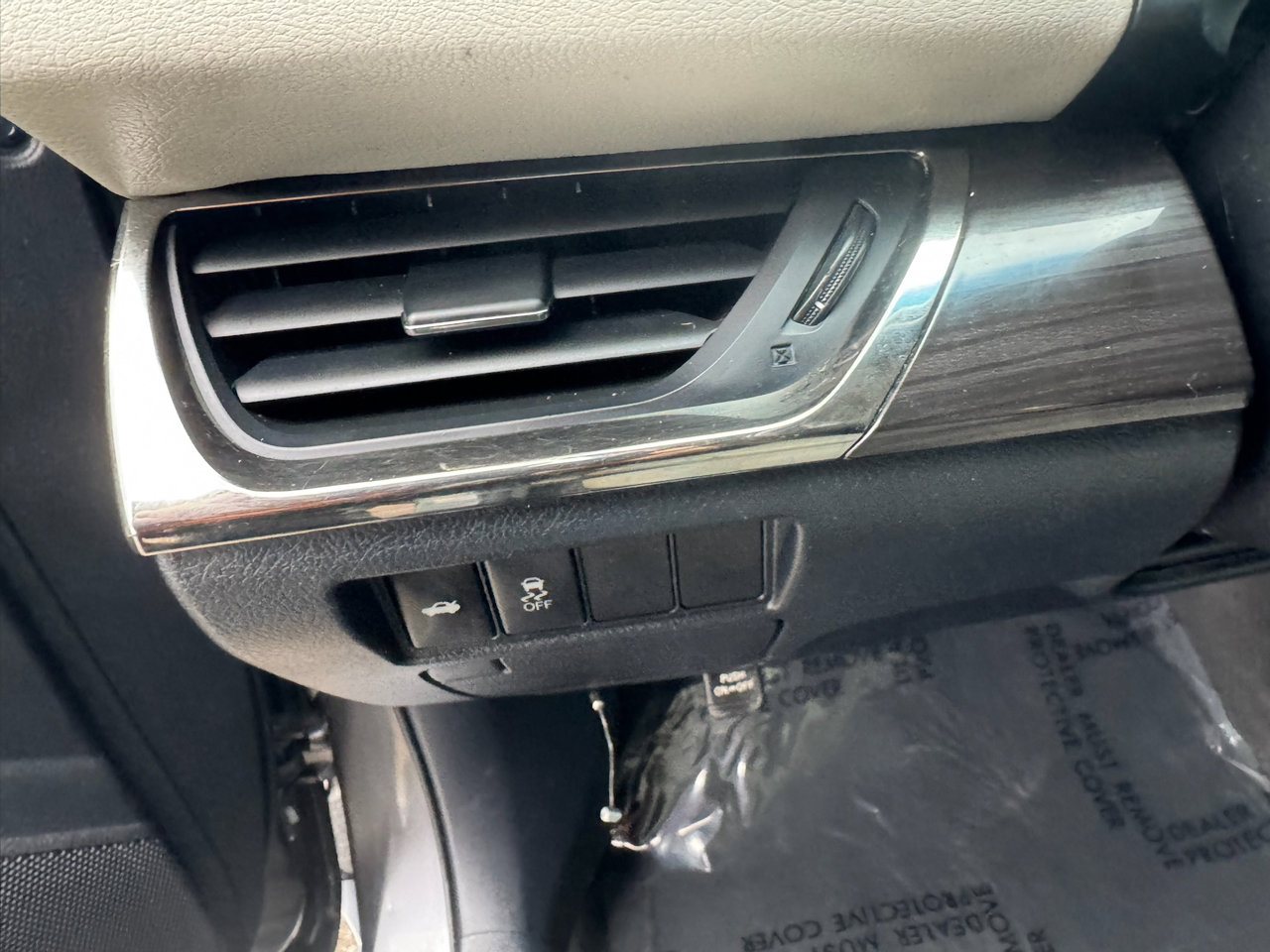 Used 2014 Toyota Avalon Limited image 37