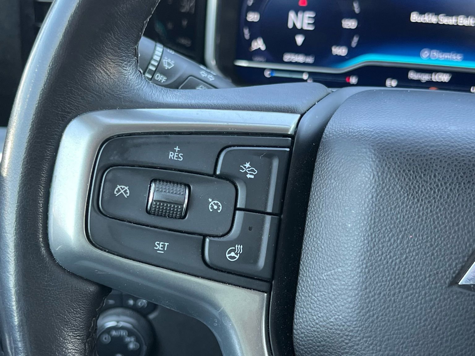 Used 2022 Chevrolet Silverado 1500 LT image 26