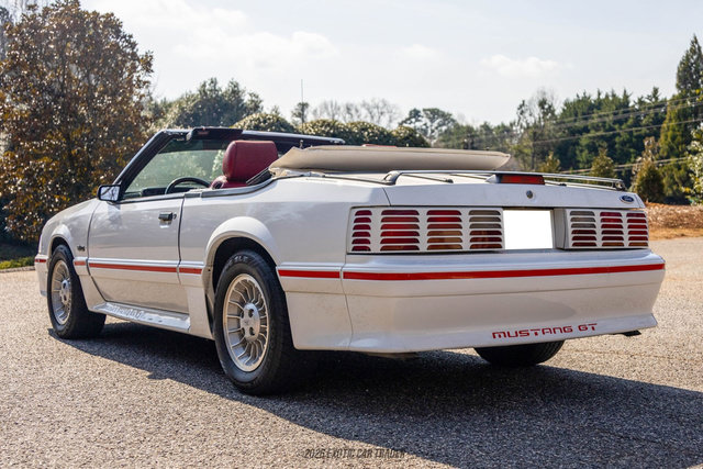 Used 1987 Ford Mustang GT RWD image 6