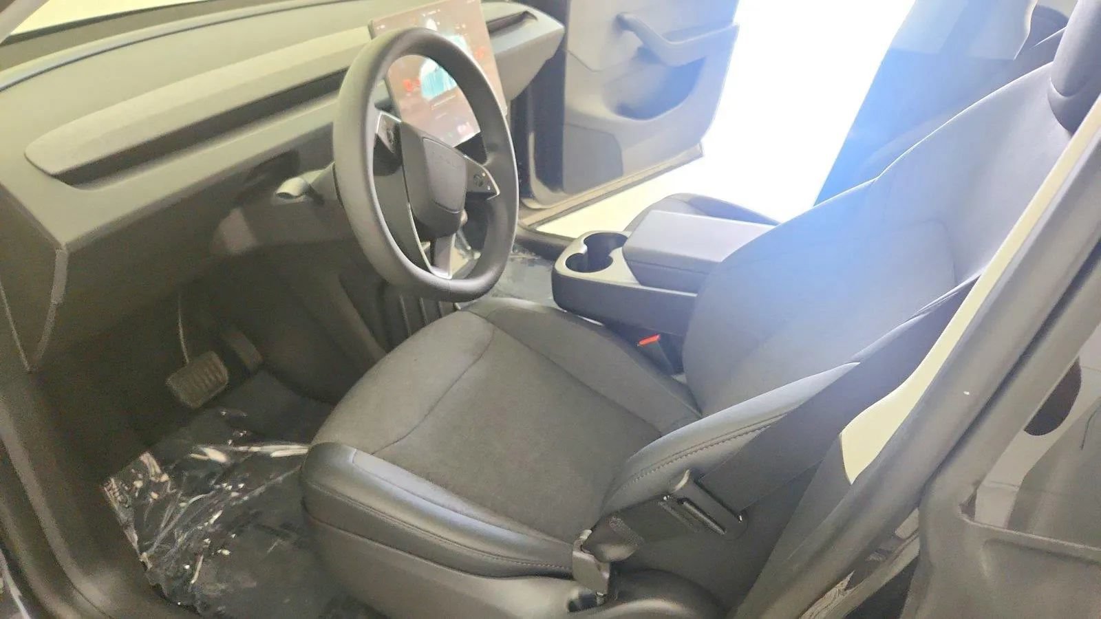 Used 2026 Tesla Model Y 2WD image 14