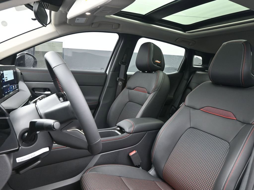 New 2026 Nissan Kicks SR FWD image 10