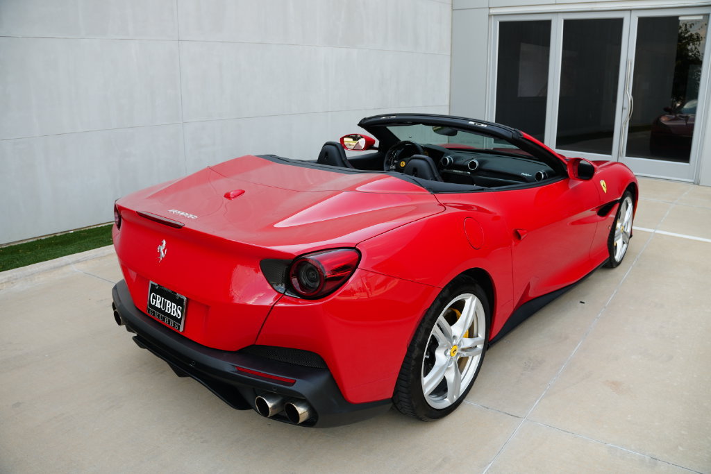 Used 2019 Ferrari Portofino RWD image 38