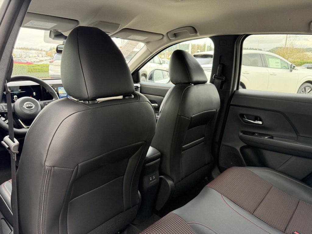 New 2026 Nissan Kicks SR w/ Cold Weather Package image 31
