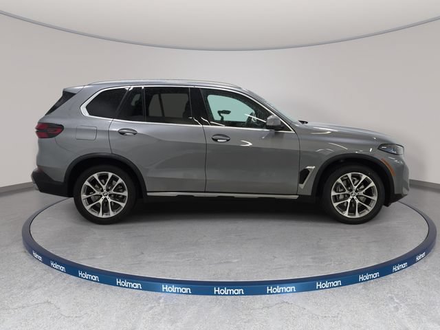 Certified 2024 BMW X5 xDrive40i w/ Premium Package AWD/4WD image 4
