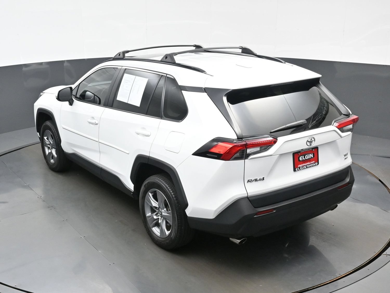 Used 2022 Toyota RAV4 XLE w/ Convenience Package AWD/4WD image 40
