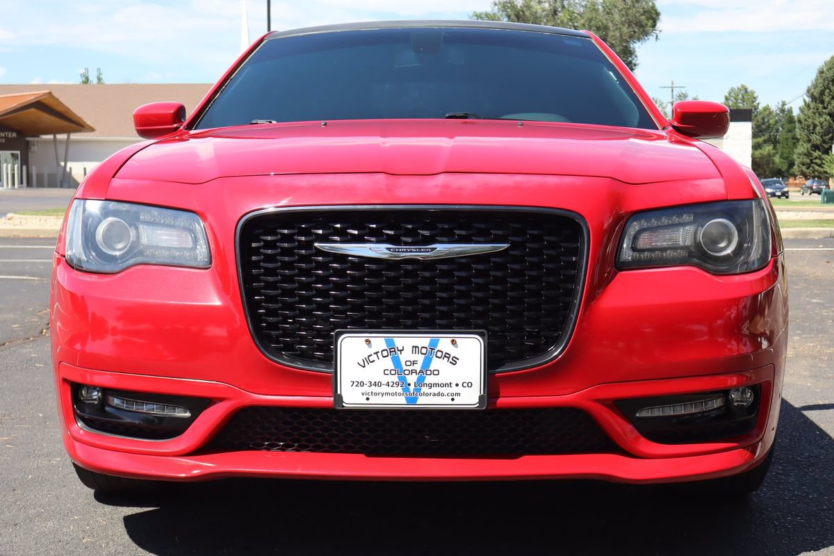Used 2018 Chrysler 300 S w/ S Model Appearance Package AWD/4WD image 13