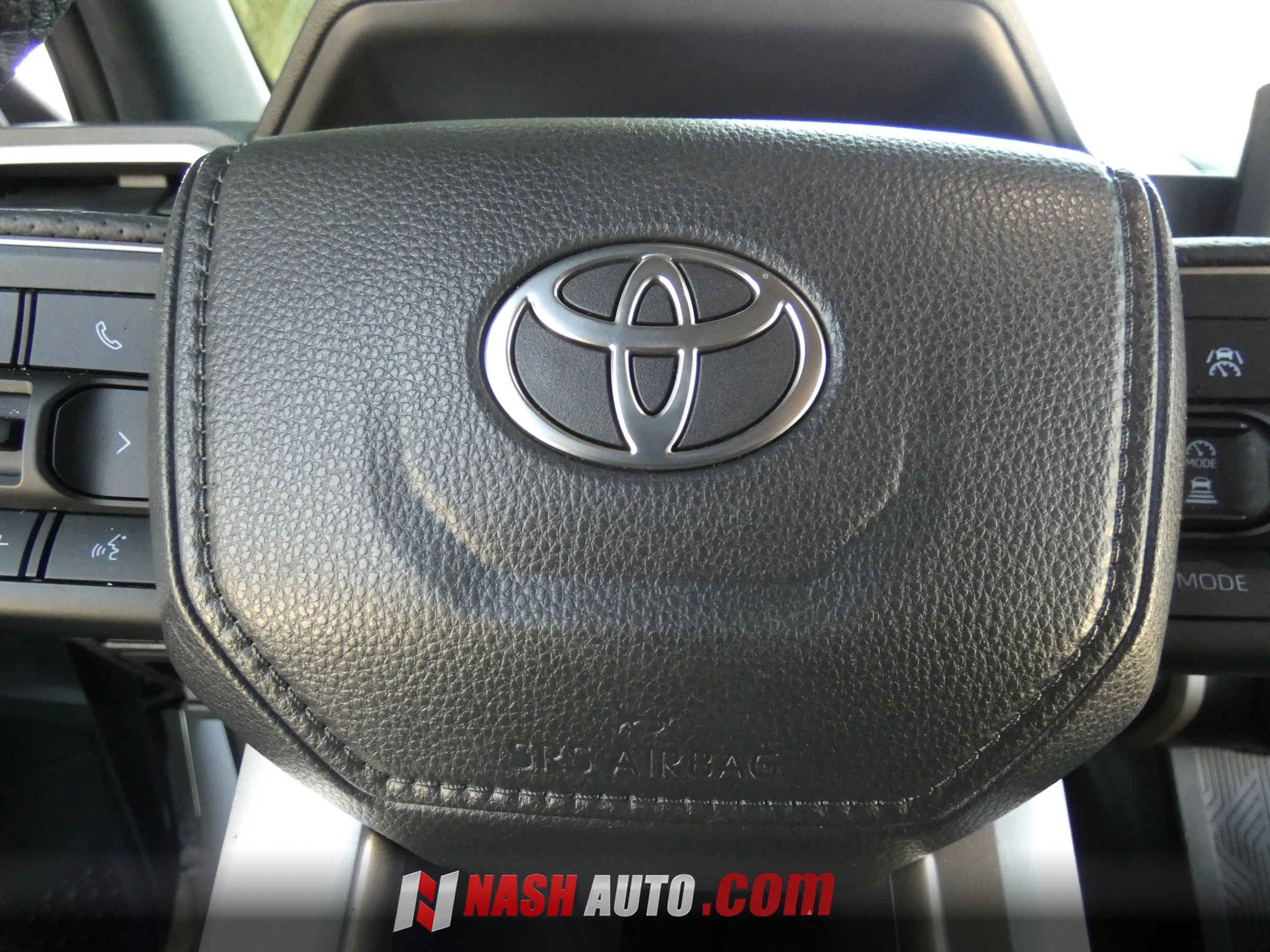 Used 2025 Toyota Tacoma TRD Sport AWD/4WD image 65