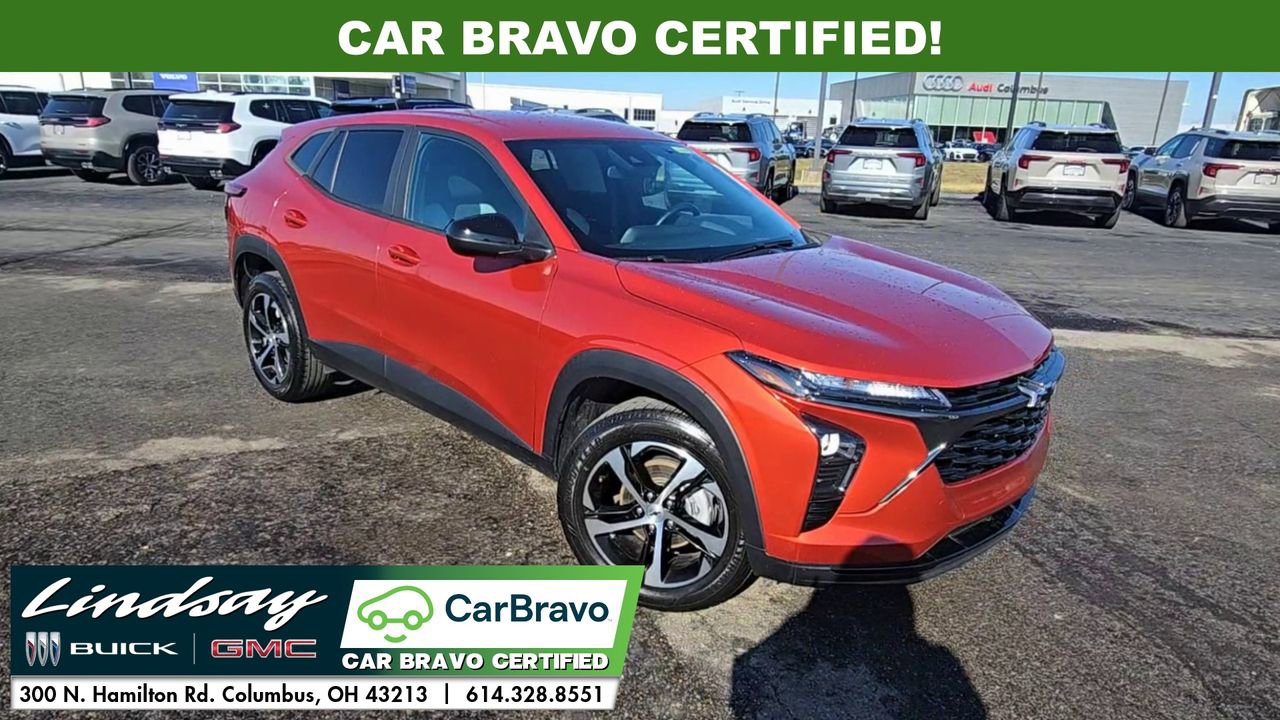 Used 2024 Chevrolet Trax RS w/ Driver Confidence Package image 2