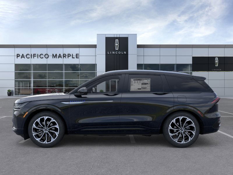 New 2026 Lincoln Nautilus Reserve image 3