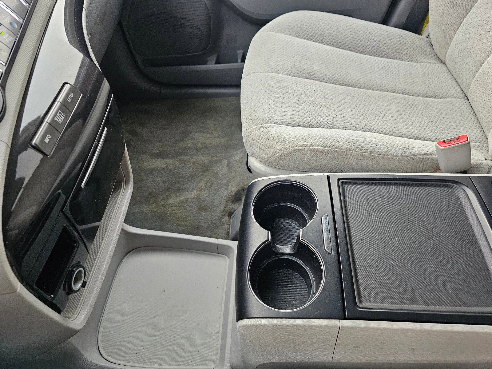 Used 2014 Toyota Sienna LE image 26