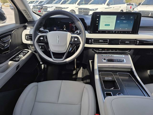 New 2026 Lincoln Aviator 2WD w/ Jet Appearance Package image 6