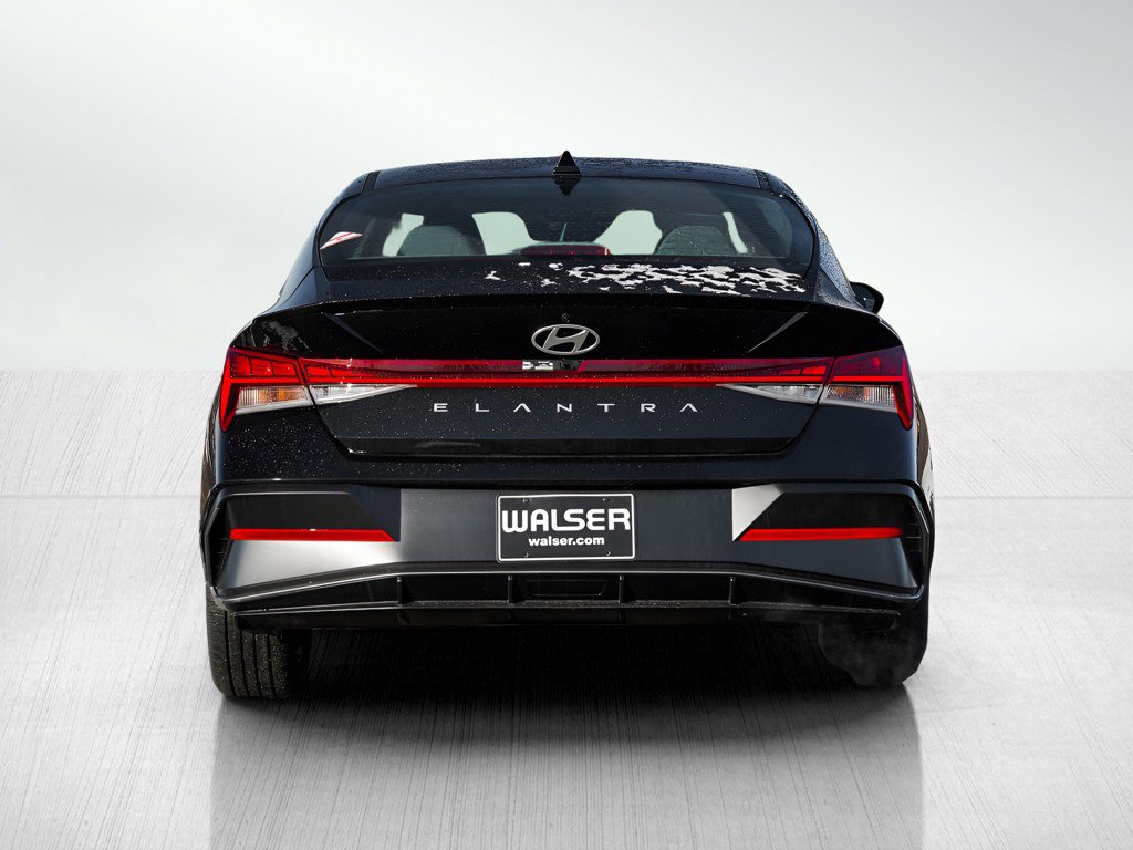 New 2026 Hyundai Elantra SEL Sport Premium image 5