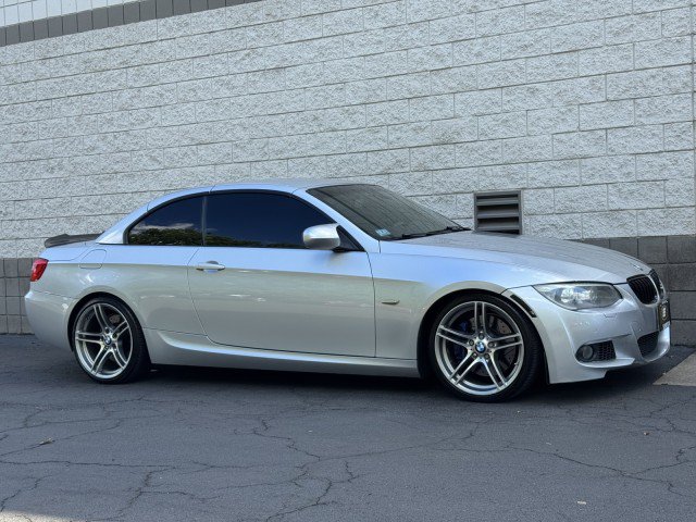Used 2013 BMW 335is Convertible w/ Premium Pkg RWD image 4