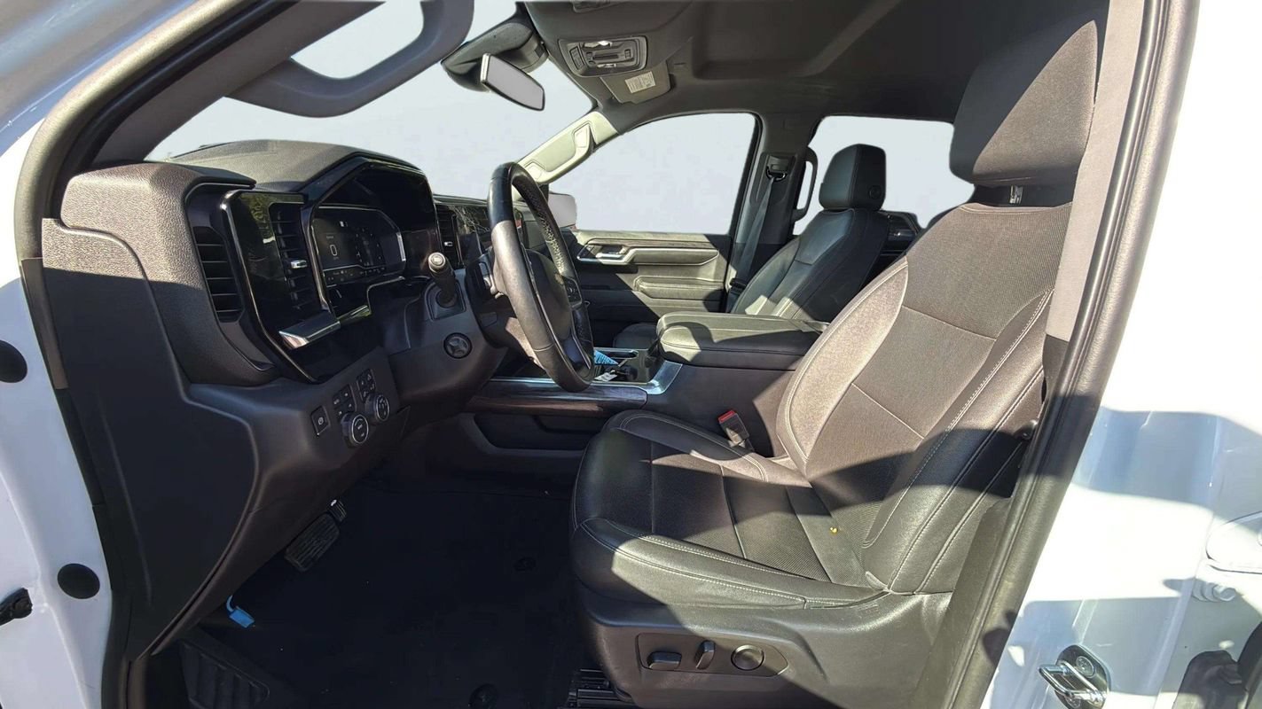 Used 2023 Chevrolet Silverado 1500 LTZ w/ LTZ Convenience Package II AWD/4WD image 14