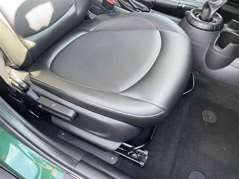 Used 2016 MINI Cooper 4-Door Hardtop image 47