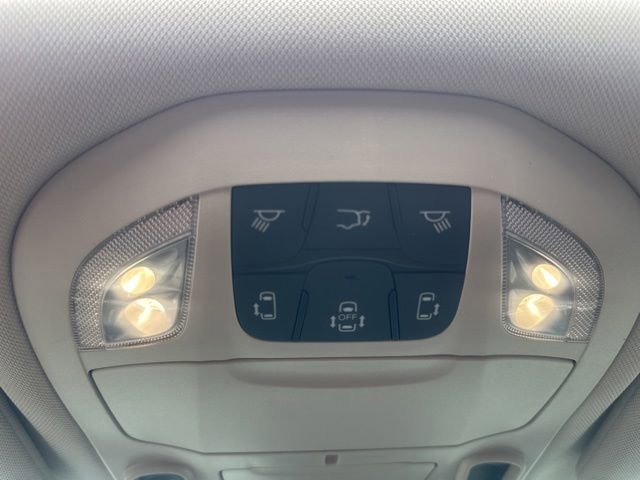 Used 2021 Chrysler Pacifica Touring-L w/ Premium & Safety Sphere Group FWD image 28