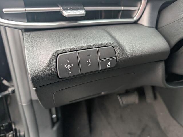 New 2026 Hyundai Elantra SE image 17