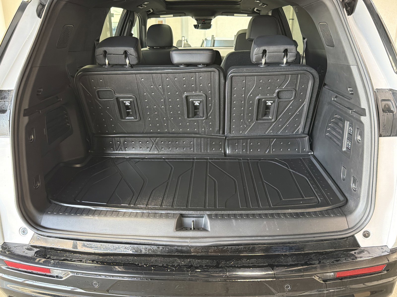 Used 2025 Chevrolet Traverse High Country image 12