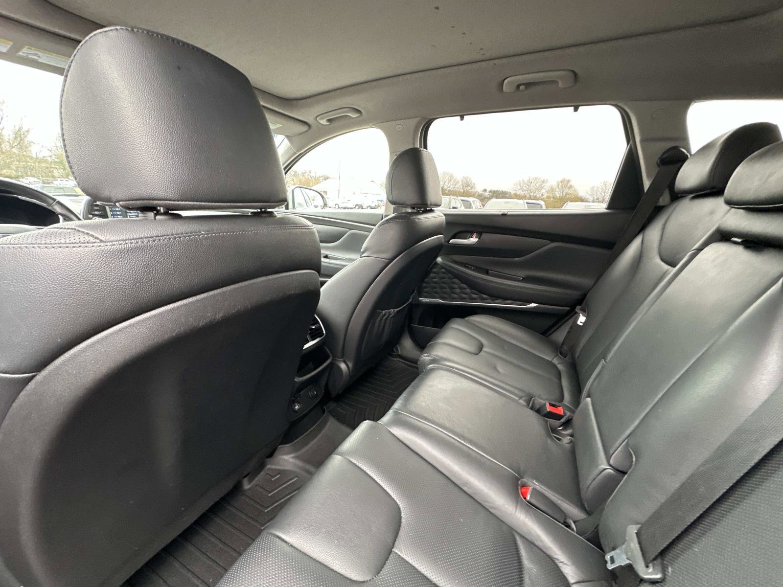 Used 2020 Hyundai Santa Fe SEL w/ Convenience + Premium Package image 19