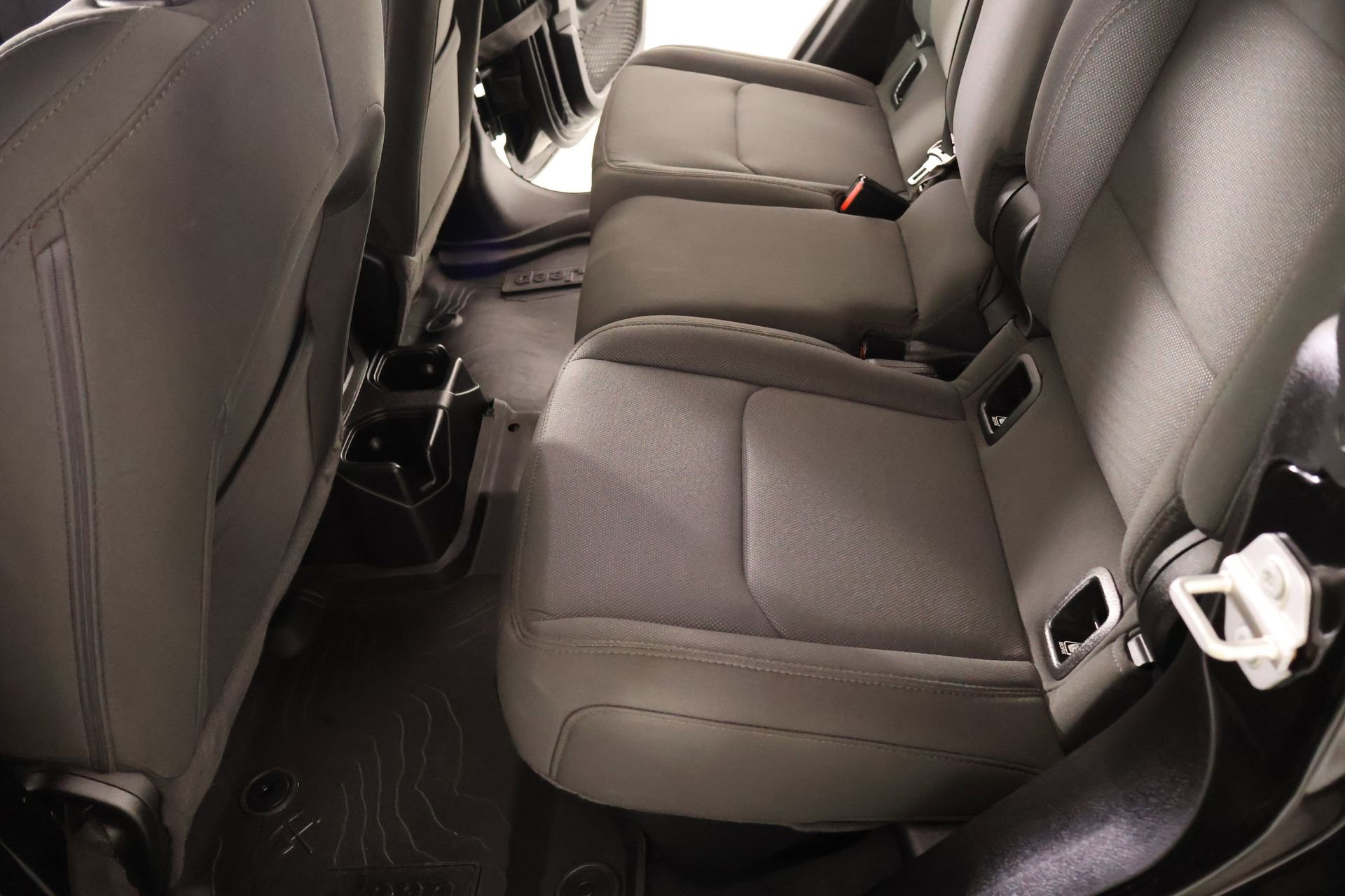 Used 2023 Jeep Gladiator Willys image 12