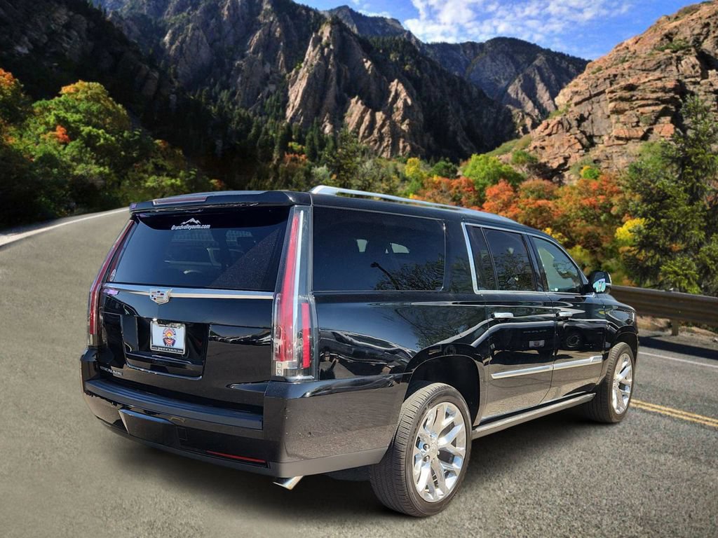Used 2018 Cadillac Escalade ESV Platinum AWD/4WD image 3