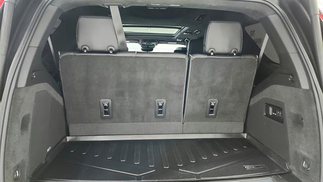 Used 2023 Cadillac Escalade V AWD/4WD image 35