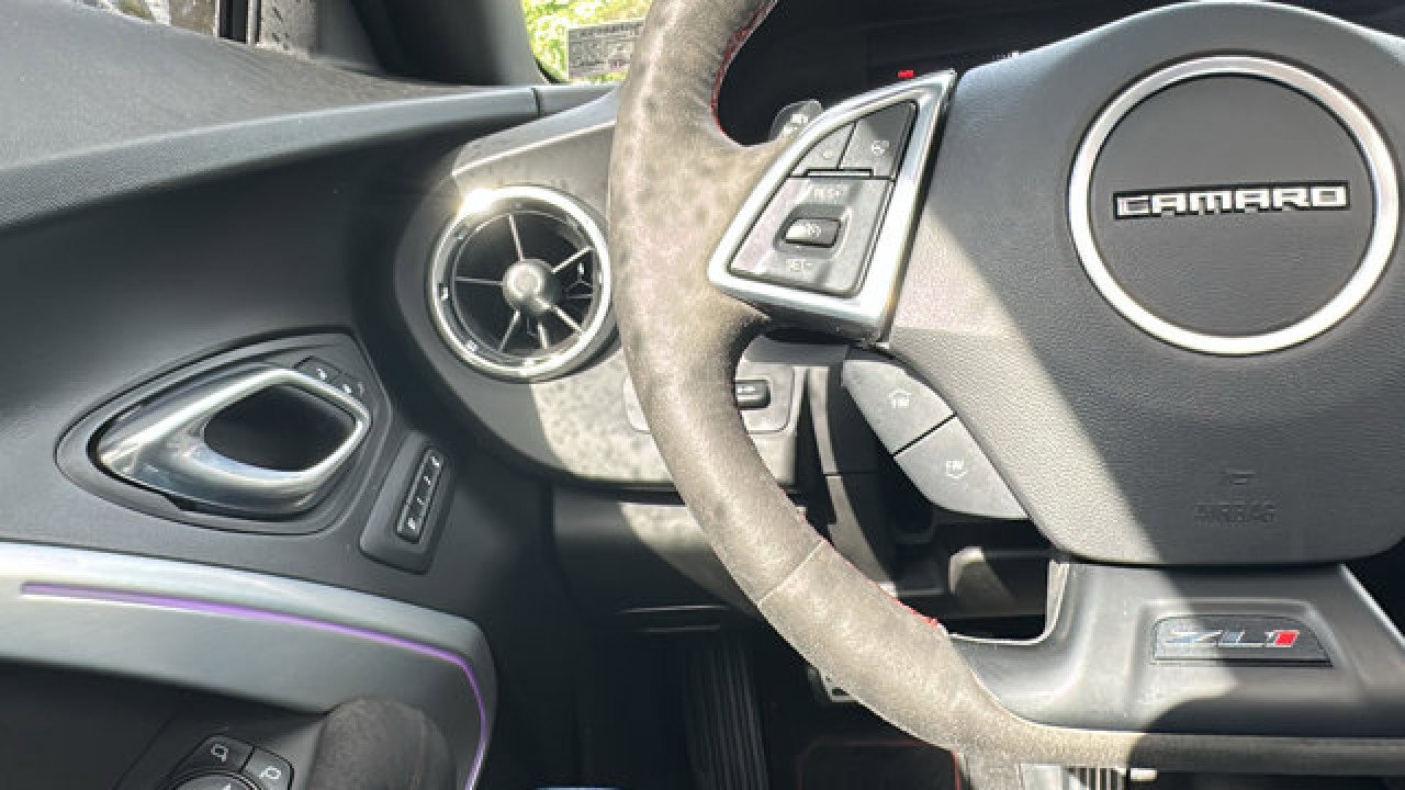 Used 2019 Chevrolet Camaro ZL1 image 15