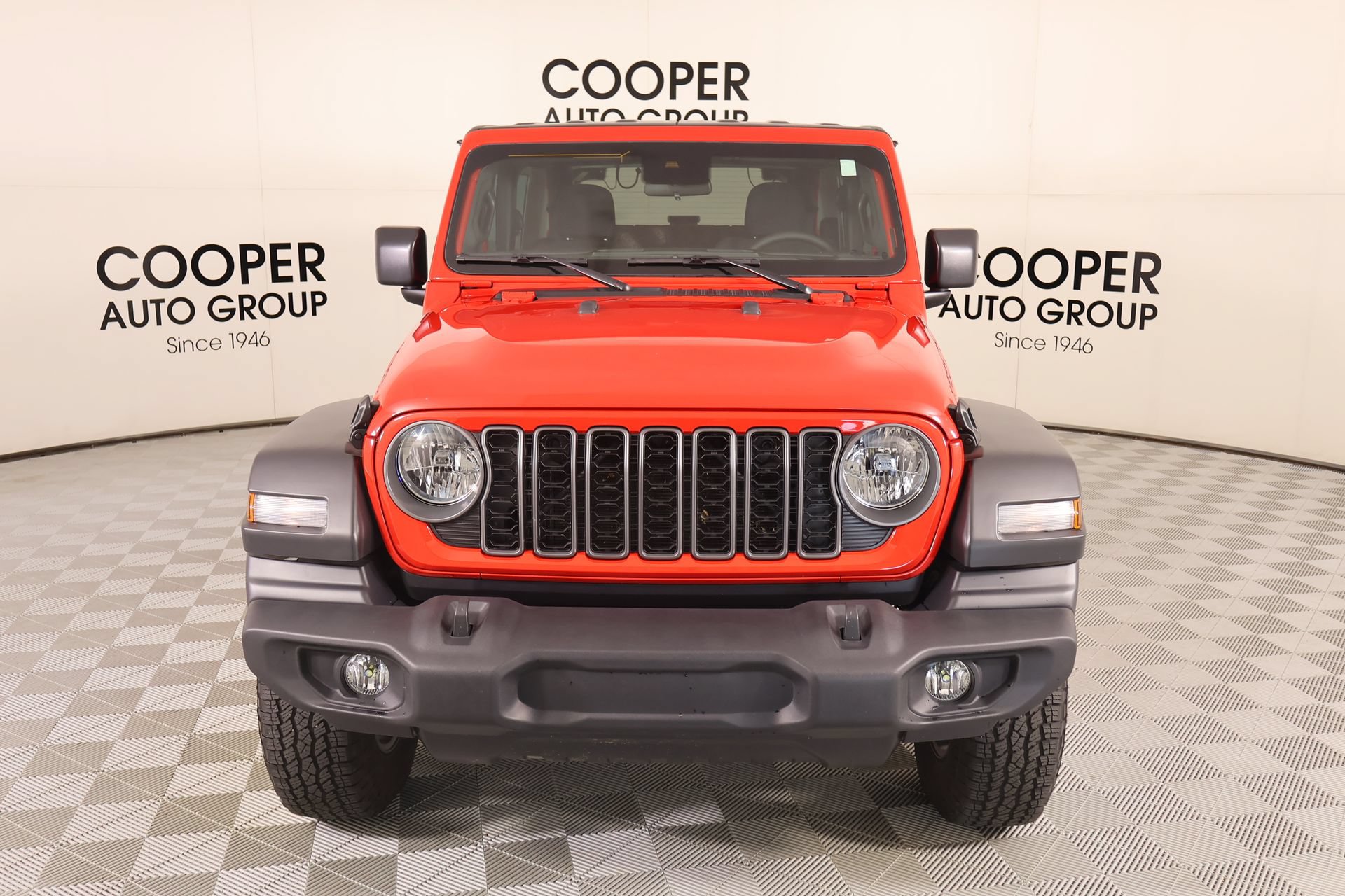 Used 2025 Jeep Wrangler Sport AWD/4WD image 9