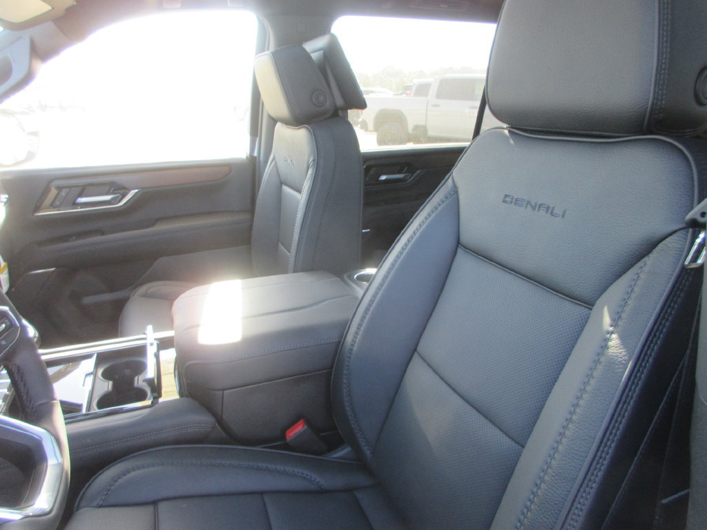 New 2027 GMC Yukon XL Denali w/ Denali Reserve Package AWD/4WD image 11