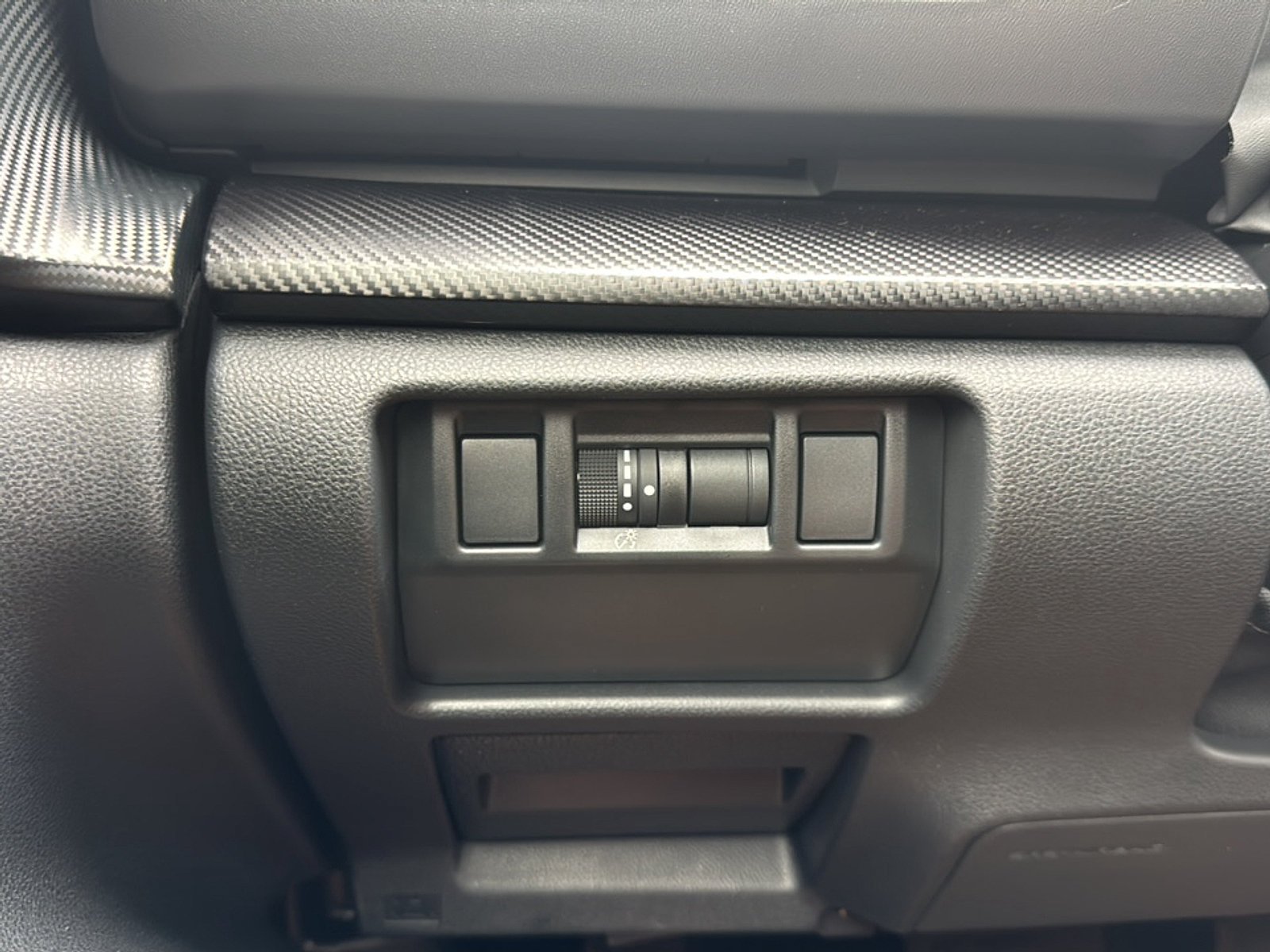 Certified 2025 Subaru Crosstrek 2.5i Premium AWD/4WD image 25