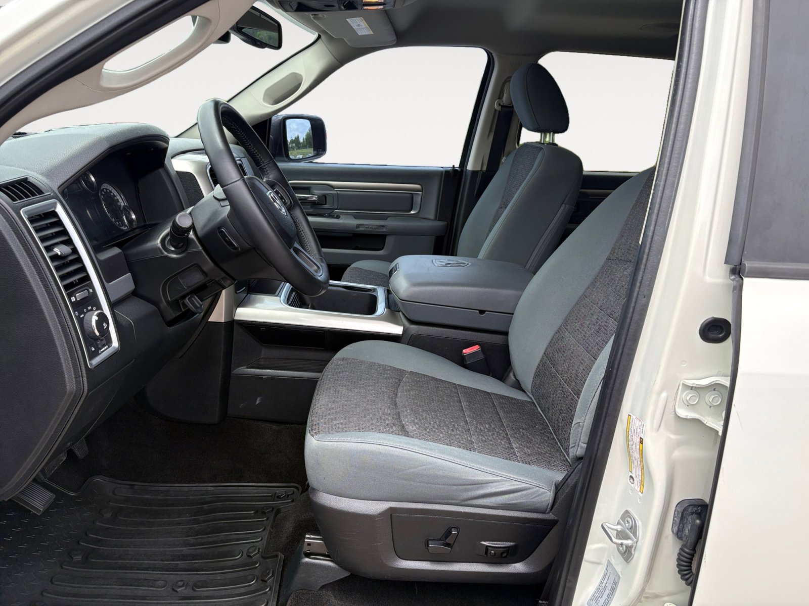 Used 2016 RAM 1500 Lone Star RWD image 20