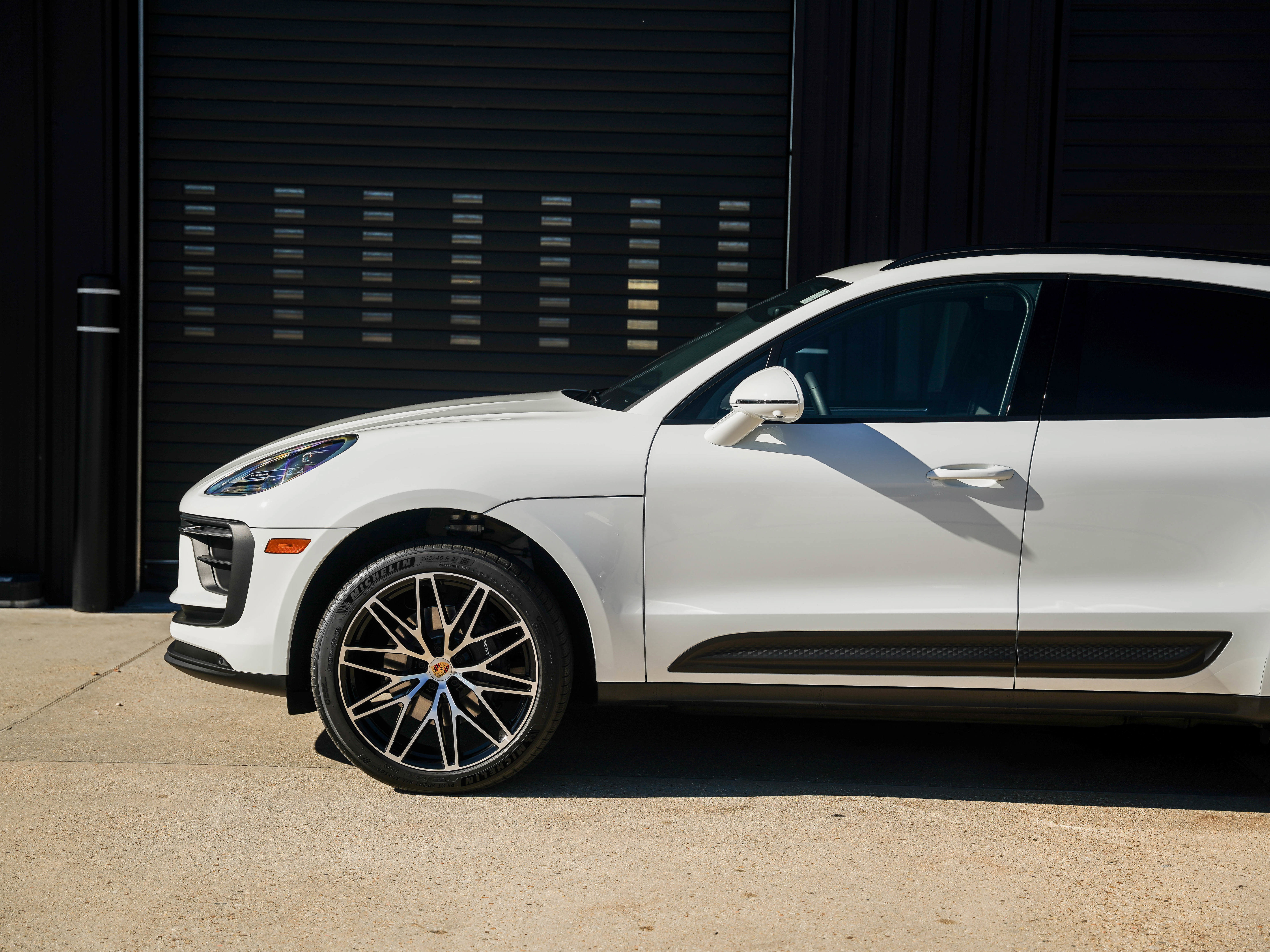 Certified 2026 Porsche Macan AWD/4WD image 11