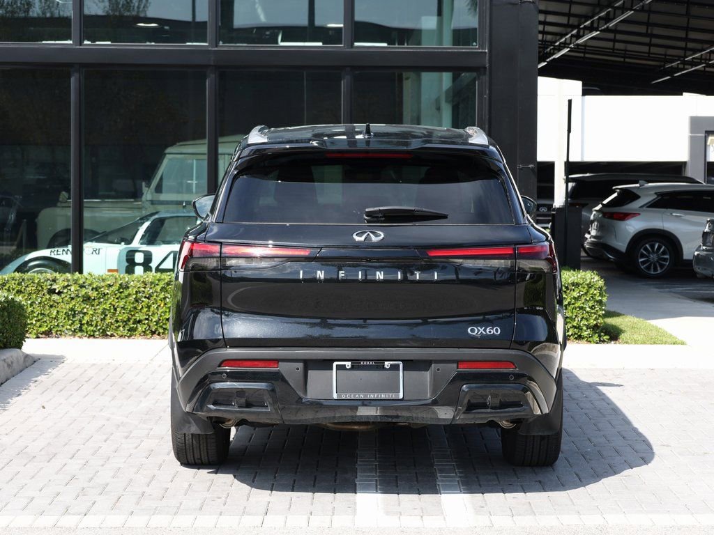 Certified 2025 INFINITI QX60 Luxe w/ Vision Package image 6