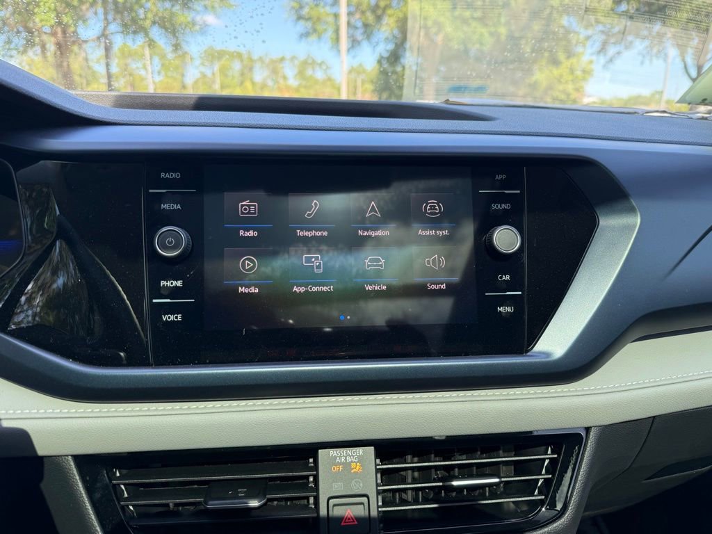 Used 2024 Volkswagen Taos SE image 26