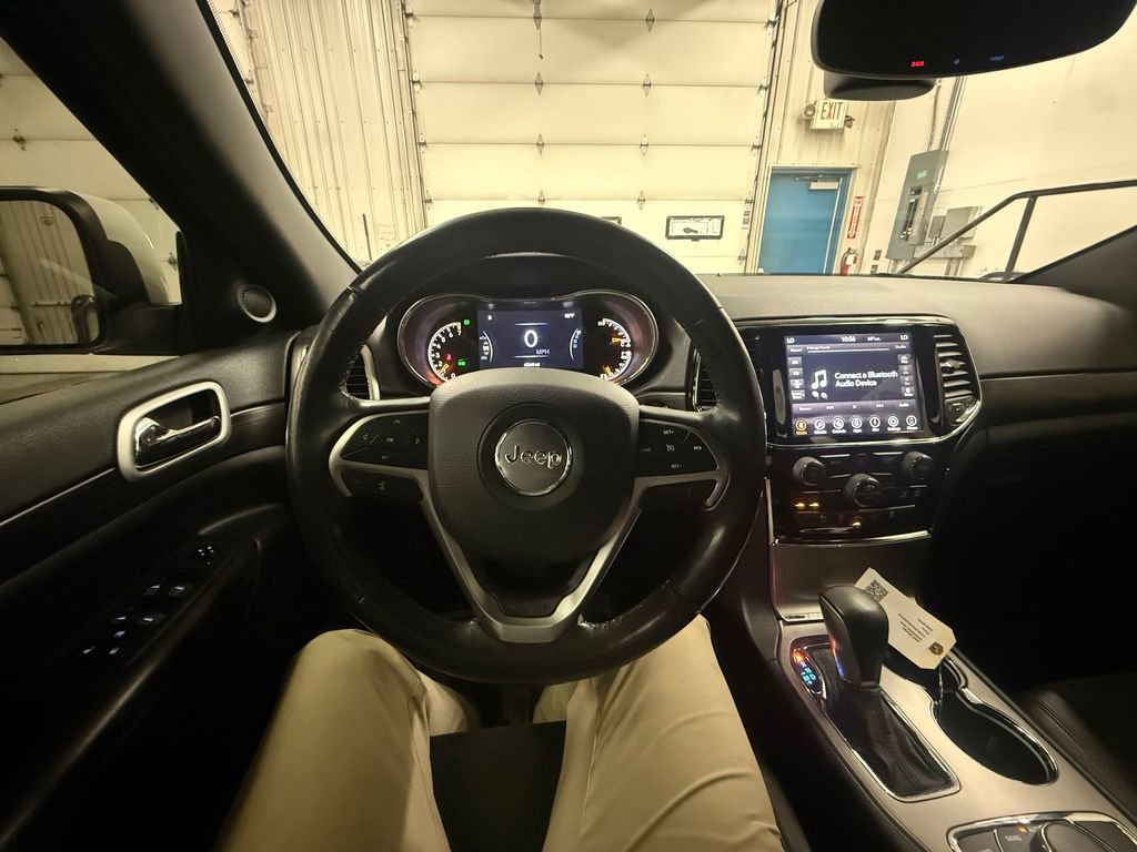 Used 2019 Jeep Grand Cherokee Altitude AWD/4WD image 13