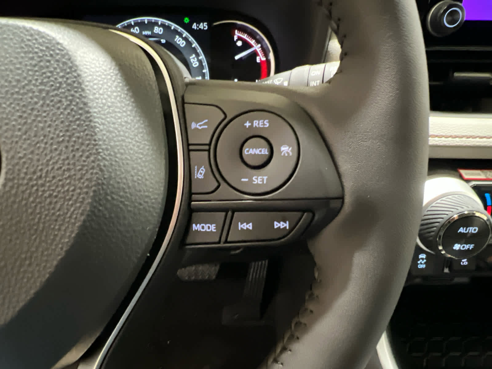 New 2025 Toyota RAV4 XLE w/ Convenience Package image 18