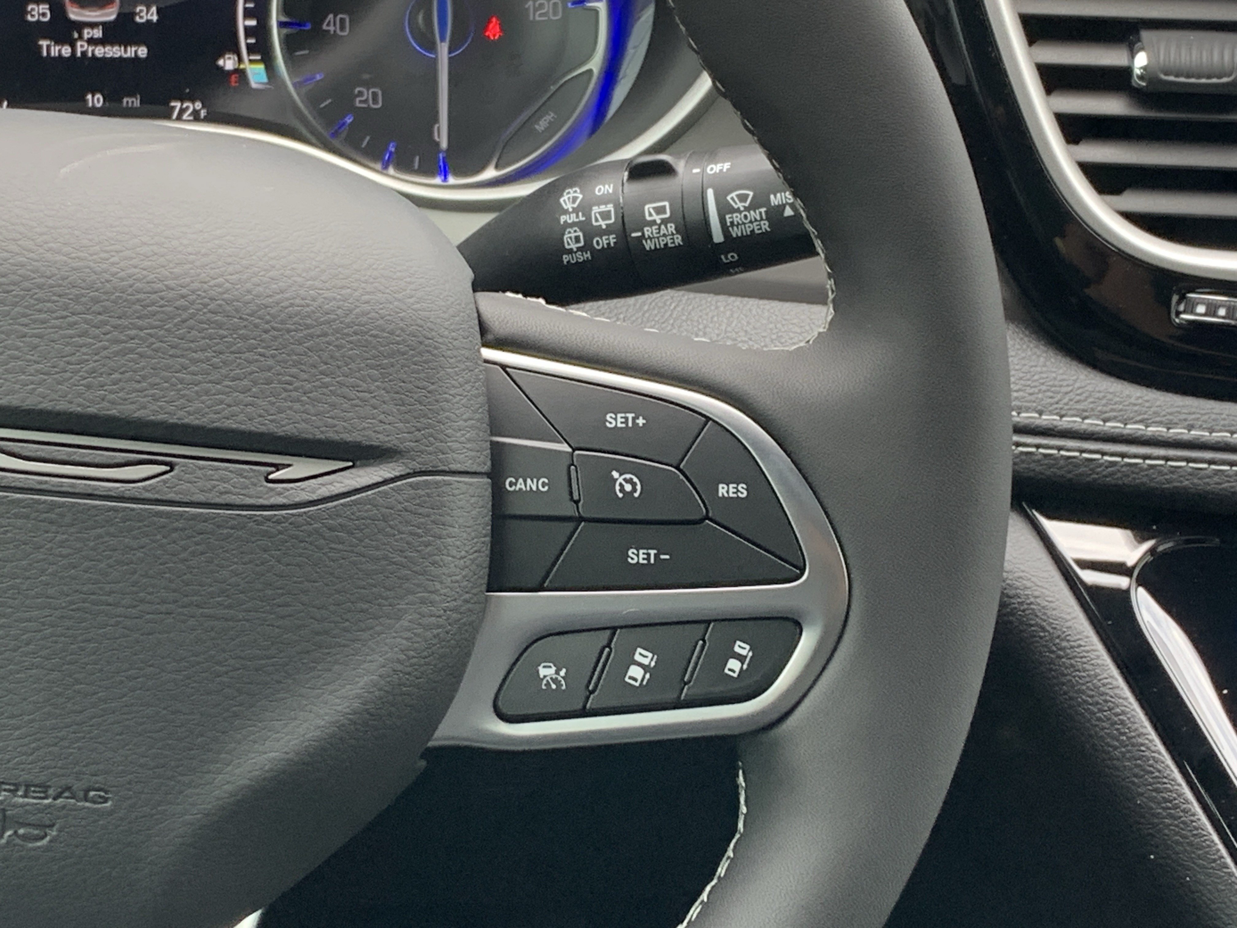 New 2027 Chrysler Pacifica Select FWD image 21