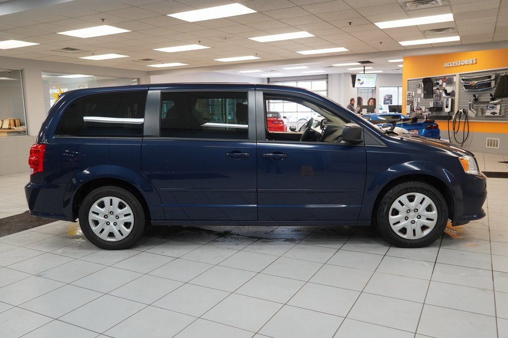 Used 2016 Dodge Grand Caravan SE w/ Quick Order Package 29E SE image 11