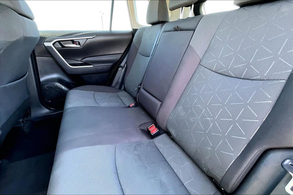 Used 2024 Toyota RAV4 XLE FWD image 24