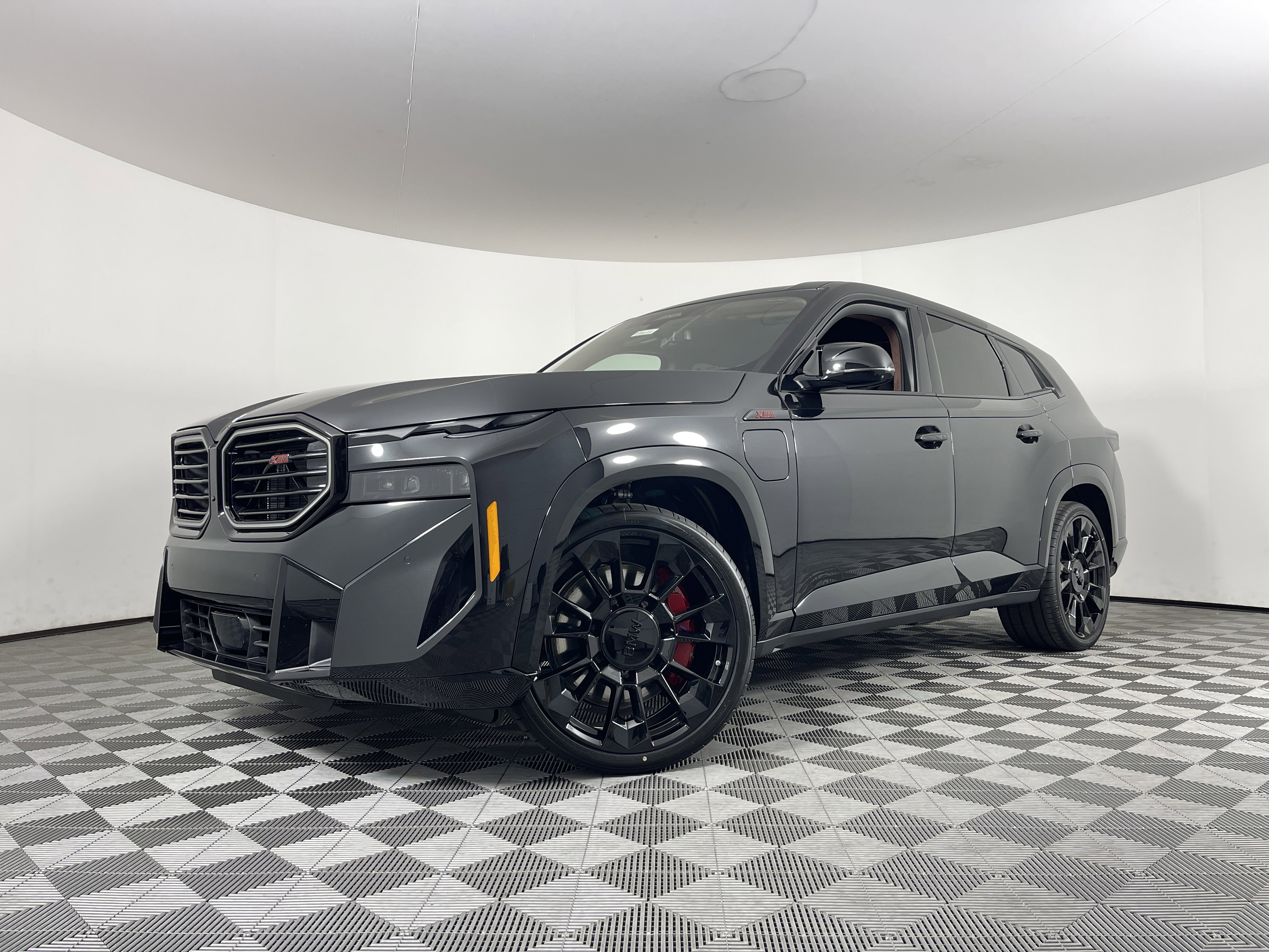 New 2026 BMW XM Label Red image 2