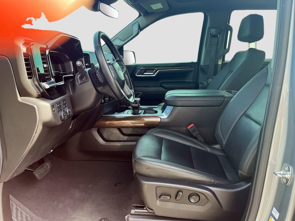 Used 2024 Chevrolet Silverado 1500 LT Trail Boss w/ Convenience Package II image 22