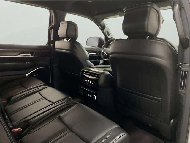 Used 2024 Jeep Wagoneer Series II w/ Flexible Seating Group RWD image 82